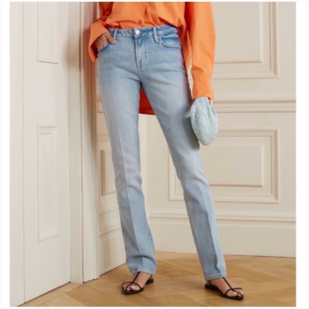 Frame Denim Le Mini Boot Mid-Rise Boot Cut Jeans in Kerwin Light Blue Wash